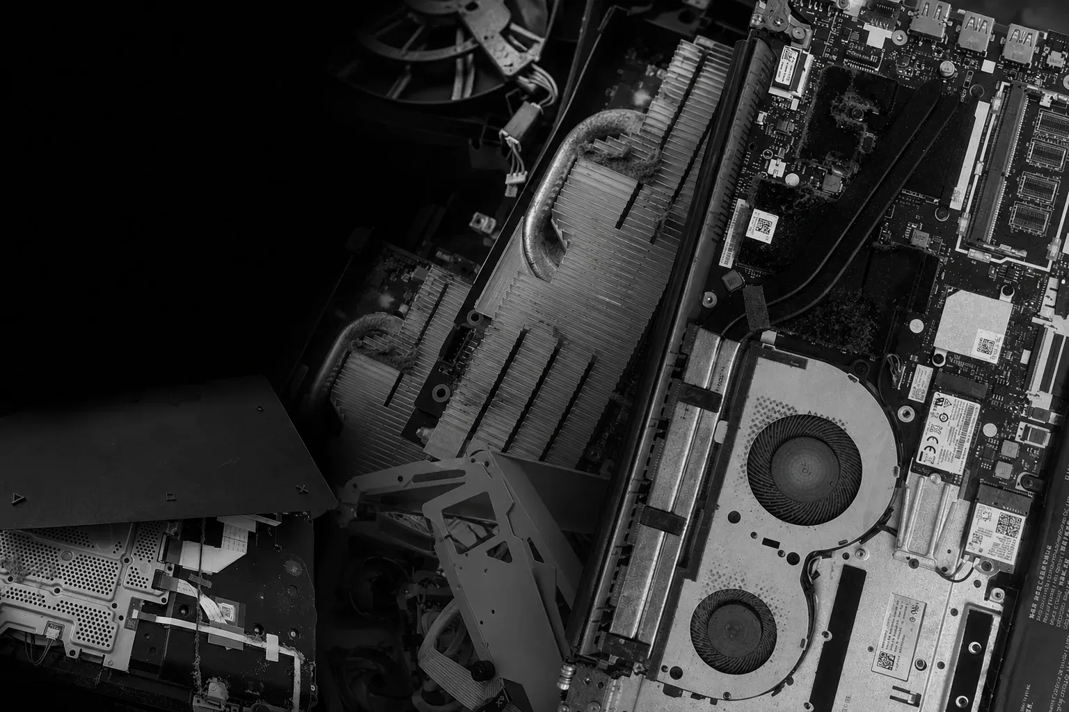 Componentes reales de notebooks y computadores revisados por Doki Hardware